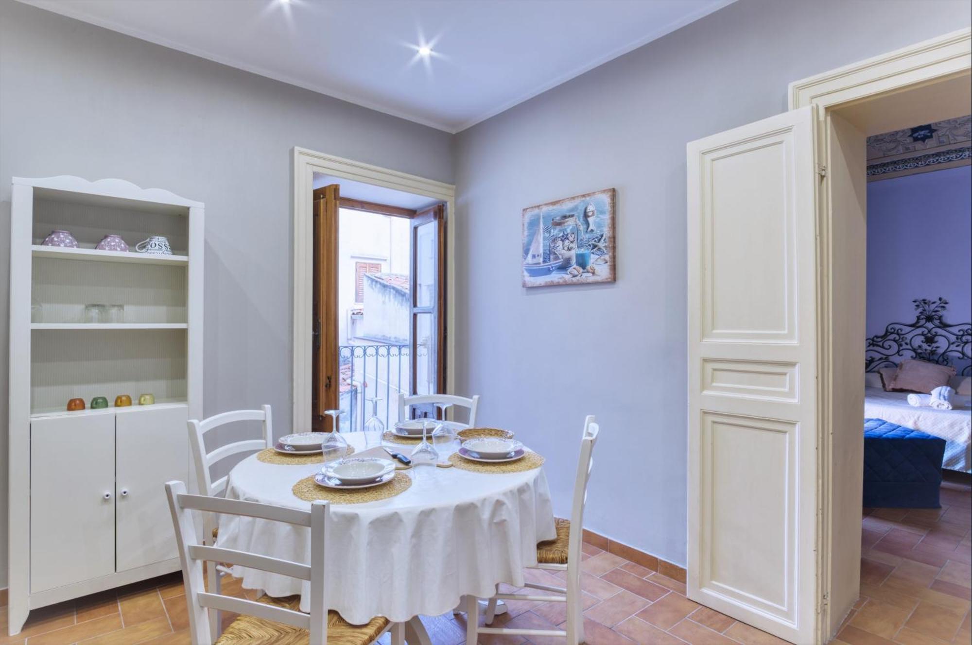 Porto Salvo Apartments - By Vacation Service Cefalu Room photo